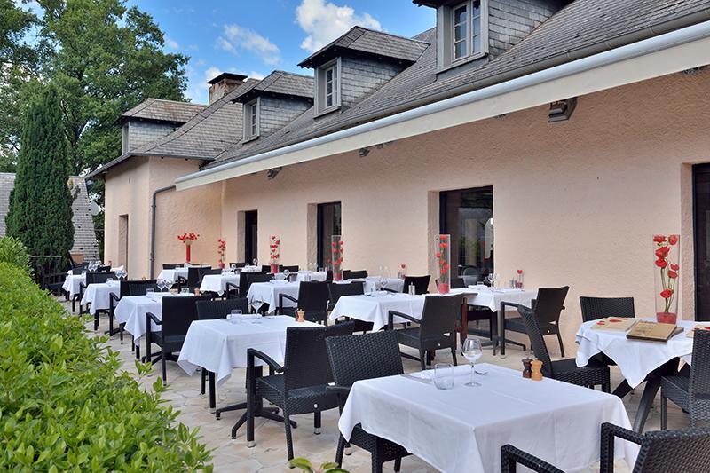 Hotel Restaurant Les Coquelicots, The Originals Relais Saint-Pardoux-l'Ortigier Екстер'єр фото